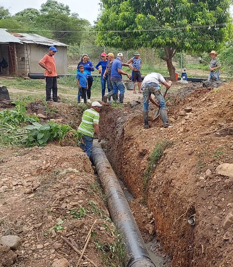 Hidrocentro sustituyó 70 metros de colector en sector Dos Montes del municipio Urdaneta en Aragua.